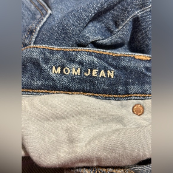 American Eagle Outfitters Stretch Mom Jeans - Picture 7 of 7